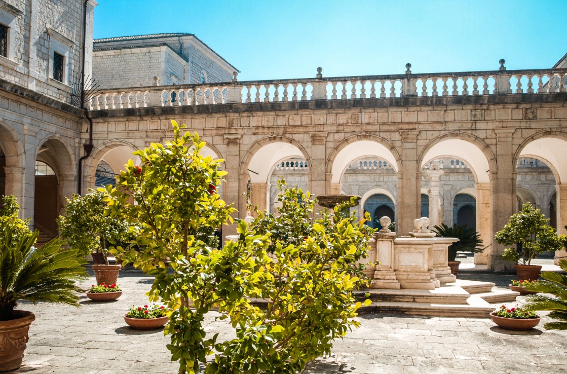 cortile interno dell'abbazia di Montecassino